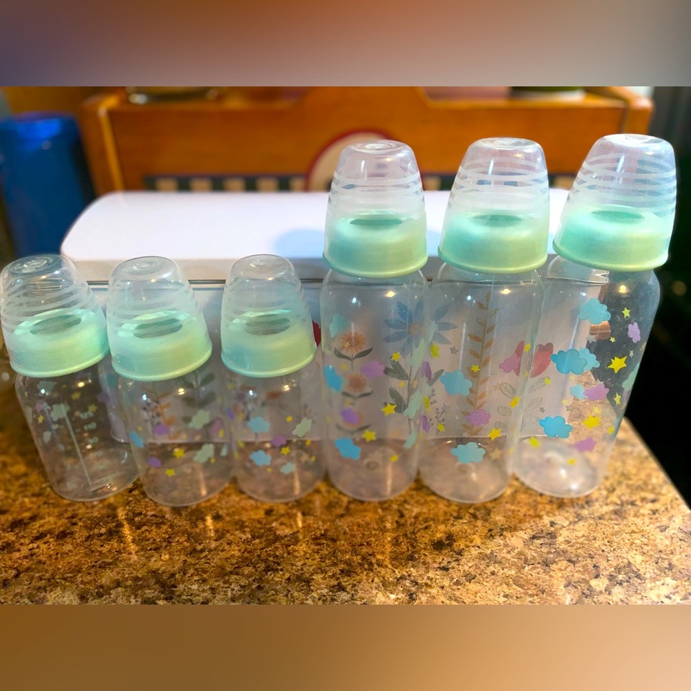 Parents Choice Baby bottles •Bundle of 6, 3- 5oz And 3- 8oz